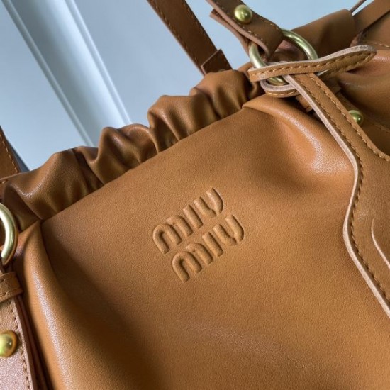 2024SS 春夏の定番新品 MIU MIU ミュウミュウ トートバッグ 2024SS 春夏の定番新品 MIU MIU ミュウミュウ トートバッグ
