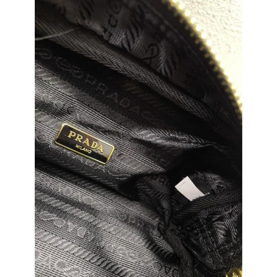 2024SS 今夏も絶対に流行る PRADA プラダ ショルダーバッグ