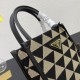 2024SS 上級者すぎる着こなし PRADA プラダ トートバッグ