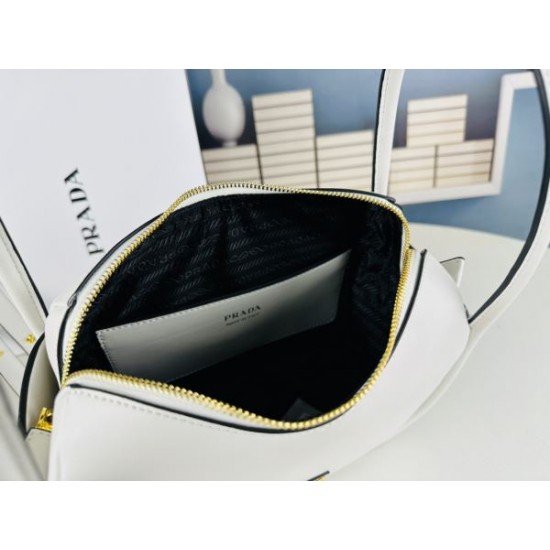 2024SS 夏らしく爽やかな印象 PRADA プラダ トートバッグ 2024SS 夏らしく爽やかな印象 PRADA プラダ トートバッグ
