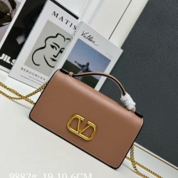 2024SS 魅力を持つ VALENTINO ヴァレンティノ トートバッグ