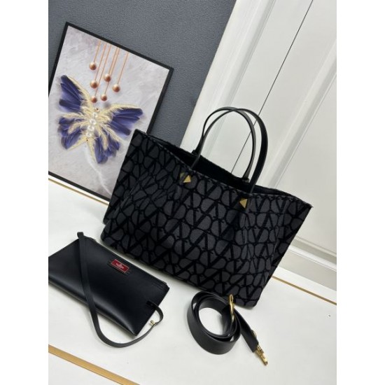 2024SS 限定数限り VALENTINO ヴァレンティノ トートバッグ