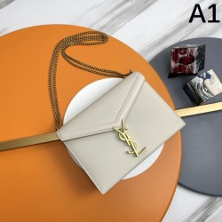 2024SS 着やすい色味 YSL イヴ サンローラン ショルダーバッグ