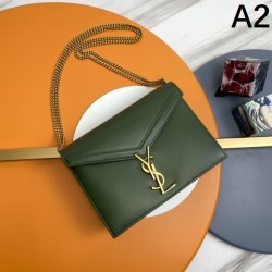 2024SS 着やすい色味 YSL イヴ サンローラン ショルダーバッグ