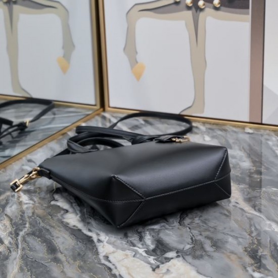2024SS 今年は先取り YSL イヴ サンローラン トートバッグ 2024SS 今年は先取り YSL イヴ サンローラン トートバッグ