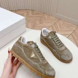 2024SS 綺麗なシルエット PRADA プラダ レディース用 カジュアルシューズ