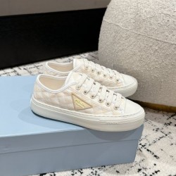 2024SS 即完売のアイテム PRADA プラダ レディース用 カジュアルシューズ
