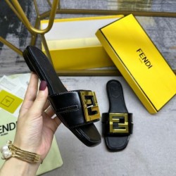 2024SS 新作セール価格でゲット FENDI フェンデイ レディースサンダル