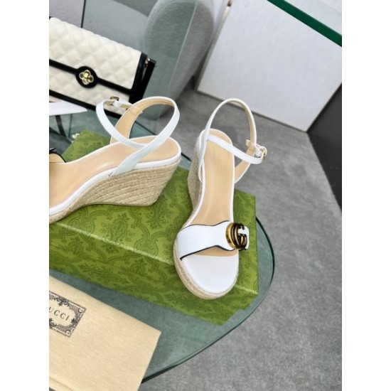 2024SS 見逃せない注目夏季精品 GUCCI グッチ レディースサンダル 2024SS 見逃せない注目夏季精品 GUCCI グッチ レディースサンダル