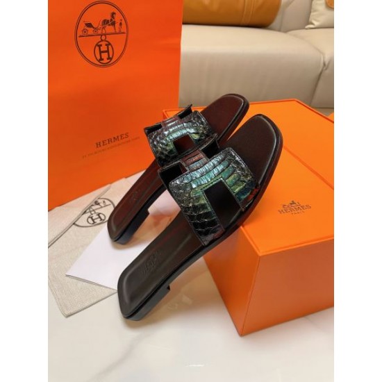 2024SS これからの季節、大活躍 HERMES エルメス レディースサンダル 2024SS これからの季節、大活躍 HERMES エルメス レディースサンダル