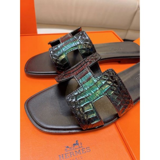 2024SS これからの季節、大活躍 HERMES エルメス レディースサンダル 2024SS これからの季節、大活躍 HERMES エルメス レディースサンダル