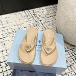 2024SS 上品に夏っぽさを感じる PRADA プラダ レディースサンダル