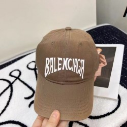 BALENCIAGA バレンシアガ 着こなしが簡単につくれる 2024SS 帽子