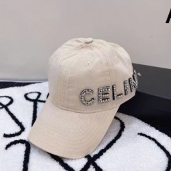 CELINE セリーヌ 今夏に長く愛用できるスタイル 2024SS 帽子