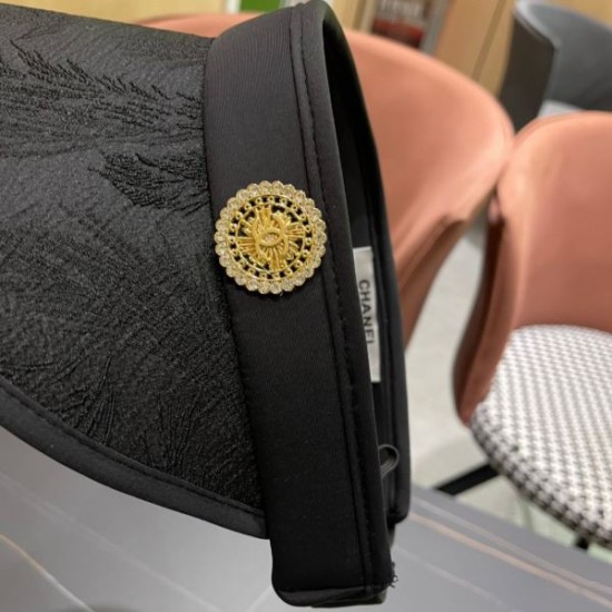 CHANEL シャネル 落ち着いた雰囲気に見せてくれ 2024SS 帽子 CHANEL シャネル 落ち着いた雰囲気に見せてくれ 2024SS 帽子