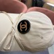 CHANEL シャネル クラシックな雰囲気のトップス 2024SS 帽子 CHANEL シャネル クラシックな雰囲気のトップス 2024SS 帽子