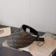 FENDI フェンデイ 今やセレブ御用達で大人気の 2024SS 帽子 FENDI フェンデイ 今やセレブ御用達で大人気の 2024SS 帽子