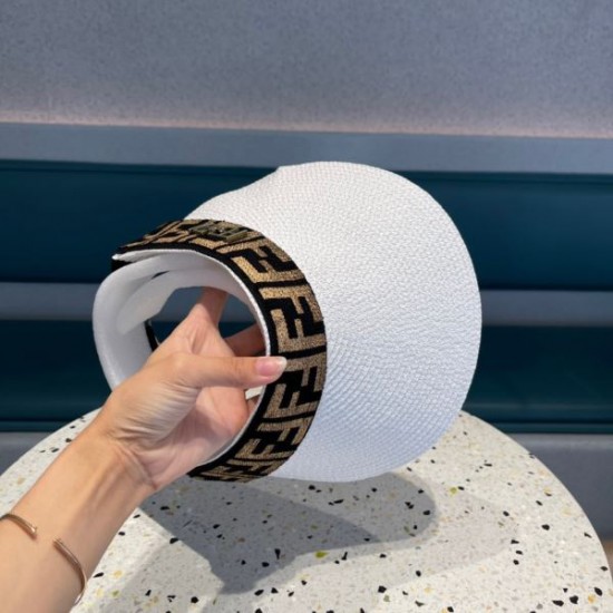 FENDI フェンデイ セレブが今シーズン手に入れ 2024SS 帽子