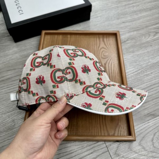 GUCCI グッチ 今シーズン最注目のトレンド 2024SS 帽子 GUCCI グッチ 今シーズン最注目のトレンド 2024SS 帽子