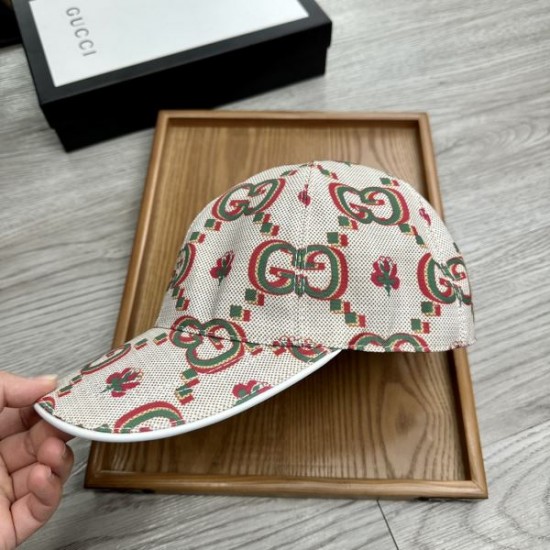 GUCCI グッチ 今シーズン最注目のトレンド 2024SS 帽子 GUCCI グッチ 今シーズン最注目のトレンド 2024SS 帽子
