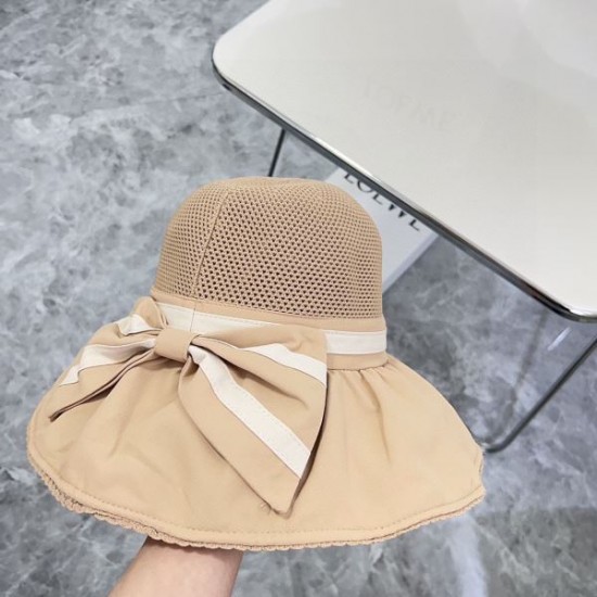 LOEWE ロエベ 今シーズン最注目のトレンド 2024SS 帽子 LOEWE ロエベ 今シーズン最注目のトレンド 2024SS 帽子