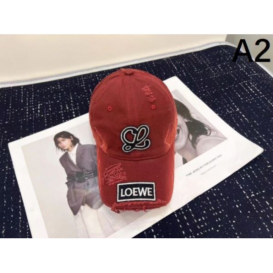 LOEWE ロエベ 今年の春夏コーデに活躍する 2024SS 帽子 LOEWE ロエベ 今年の春夏コーデに活躍する 2024SS 帽子