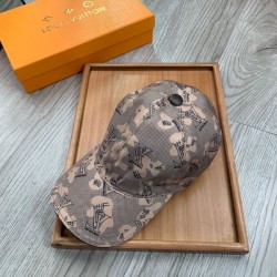 LOUIS VUITTON ルイヴィトン 意外と相性がいい 2024SS 帽子