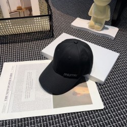 MIU MIU ミュウミュウ 超レアな入手困難品 2024SS 帽子