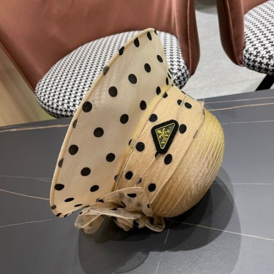 PRADA プラダ この夏は目を引くスタイル 2024SS 帽子 PRADA プラダ この夏は目を引くスタイル 2024SS 帽子