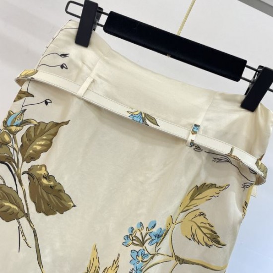 2024SS スカート PRADA プラダ 今シーズンのトレンドアイテム 2024SS スカート PRADA プラダ 今シーズンのトレンドアイテム