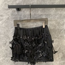 2024SS スカート PRADA プラダ モード感の高い春夏のスタイル