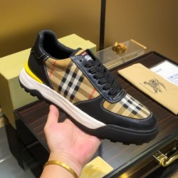 BURBERRY バーバリー 夏コーデの主役級 2024SS メンズ用 カジュアルシューズ