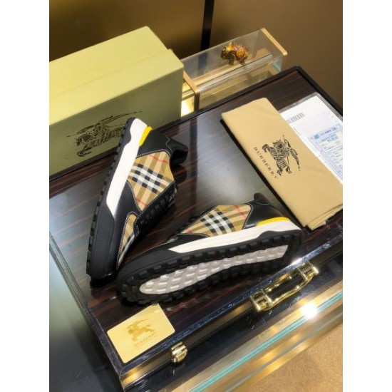 BURBERRY バーバリー 夏コーデの主役級 2024SS メンズ用 カジュアルシューズ BURBERRY バーバリー 夏コーデの主役級 2024SS メンズ用 カジュアルシューズ