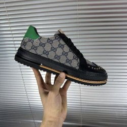 GUCCI グッチ 夏の軽やかなコーデ 2024SS メンズ用 カジュアルシューズ