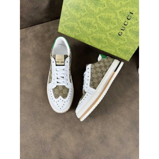 GUCCI グッチ 夏の軽やかなコーデ 2024SS メンズ用 カジュアルシューズ GUCCI グッチ 夏の軽やかなコーデ 2024SS メンズ用 カジュアルシューズ