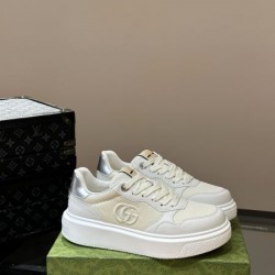 GUCCI グッチ 春夏の必需アイテム 2024SS メンズ用 カジュアルシューズ