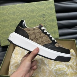 GUCCI グッチ 大切な方へのギフト 2024SS メンズ用 カジュアルシューズ
