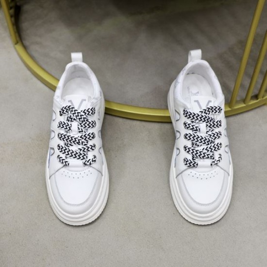 LOUIS VUITTON ルイヴィトン この夏買うべき 2024SS メンズ用 カジュアルシューズ LOUIS VUITTON ルイヴィトン この夏買うべき 2024SS メンズ用 カジュアルシューズ