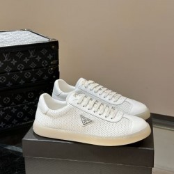 PRADA プラダ 夏のいいのアイテム 2024SS メンズ用 カジュアルシューズ