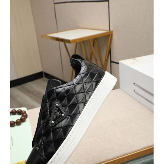 PRADA プラダ 夏の大人カジュアル 2024SS メンズ用 カジュアルシューズ PRADA プラダ 夏の大人カジュアル 2024SS メンズ用 カジュアルシューズ