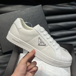 PRADA プラダ トレンド感たっぷり 2024SS メンズ用 カジュアルシューズ