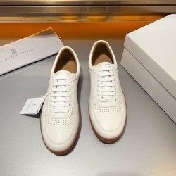 VALENTINO ヴァレンティノ 夏物完売必須 2024SS メンズ用 カジュアルシューズ