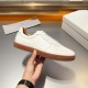 VALENTINO ヴァレンティノ 夏物完売必須 2024SS メンズ用 カジュアルシューズ VALENTINO ヴァレンティノ 夏物完売必須 2024SS メンズ用 カジュアルシューズ