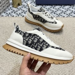 DIOR ディオール 都会的な印象のスタイル 2024SS メンズ用 スニーカー