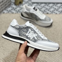 DIOR ディオール 夏に欠かせないアイテム 2024SS メンズ用 スニーカー