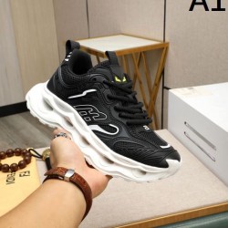 FENDI フェンデイ 続々とお目見える夏季新作 2024SS メンズ用 スニーカー