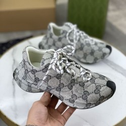 GUCCI グッチ 夏らしく爽やかな印象 2024SS メンズ用 スニーカー