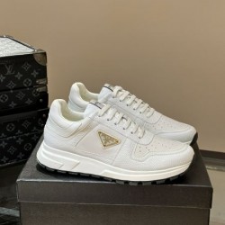 PRADA プラダ 根強い人気定番商品 2024SS メンズ用 スニーカー