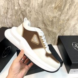 PRADA プラダ 超レアな入手困難品 2024SS メンズ用 スニーカー