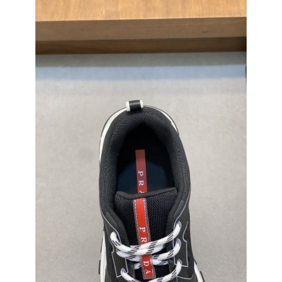 PRADA プラダ セールで嬉しい入荷 2024SS メンズ用 スニーカー PRADA プラダ セールで嬉しい入荷 2024SS メンズ用 スニーカー